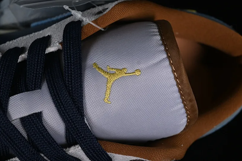 All categories Air Jordan Jordan series basketball shoes Air Jordan 1 Low Air Jordan 1 Low AJ1 Joe 1 customized low-bang cultural casual sneakers FZ5042-041